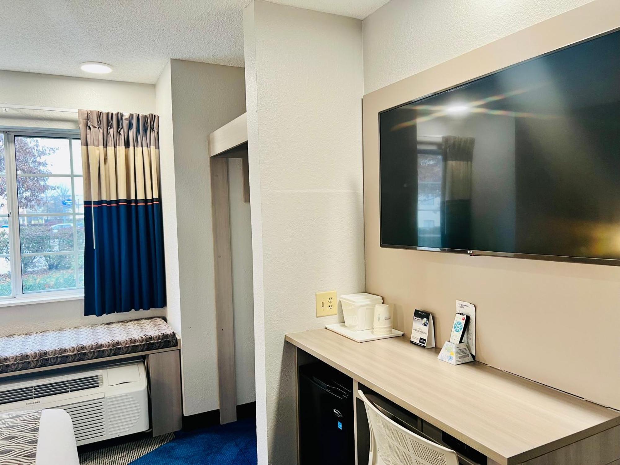 Microtel Inn Georgetown - Lexington North Bagian luar foto
