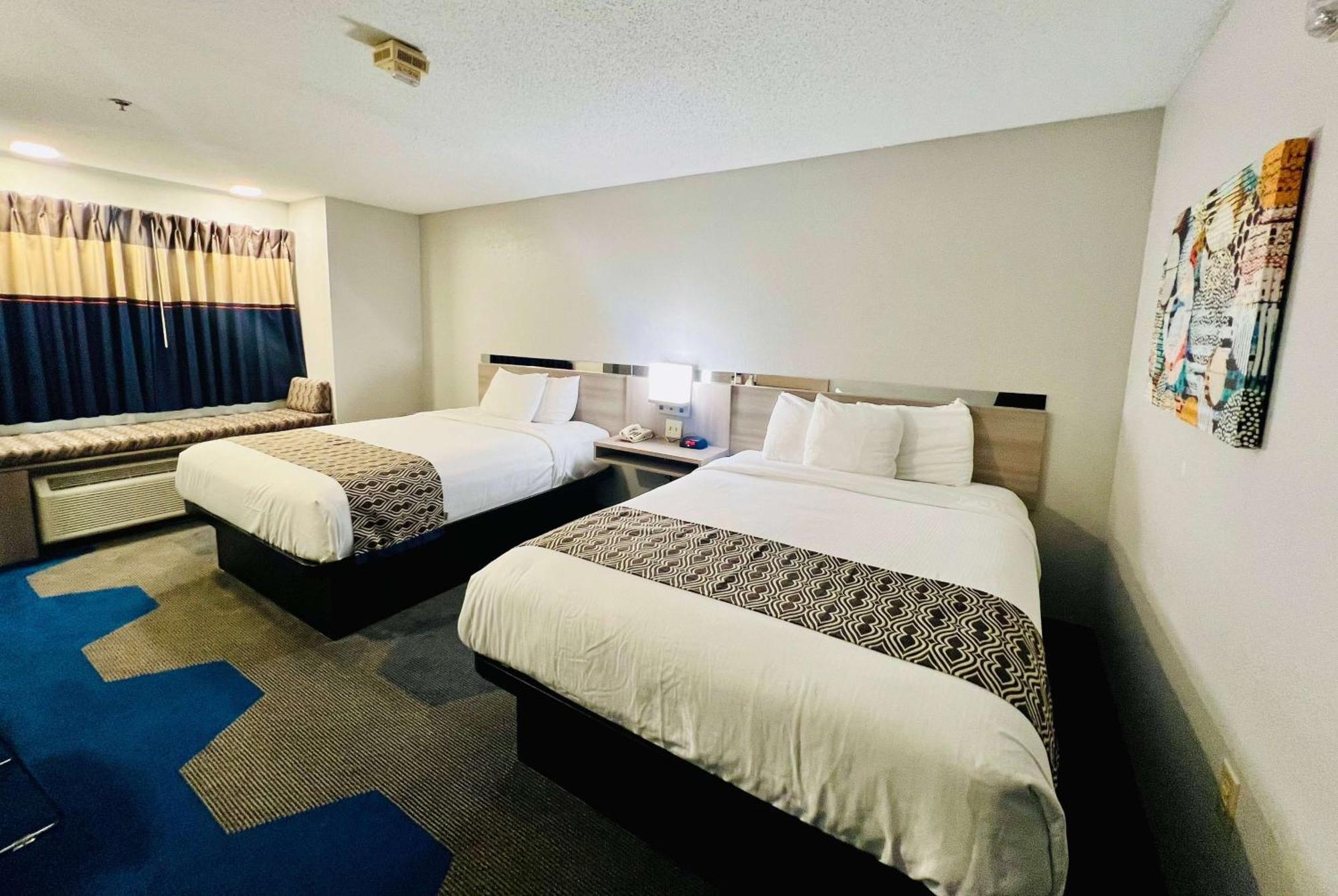Microtel Inn Georgetown - Lexington North Bagian luar foto