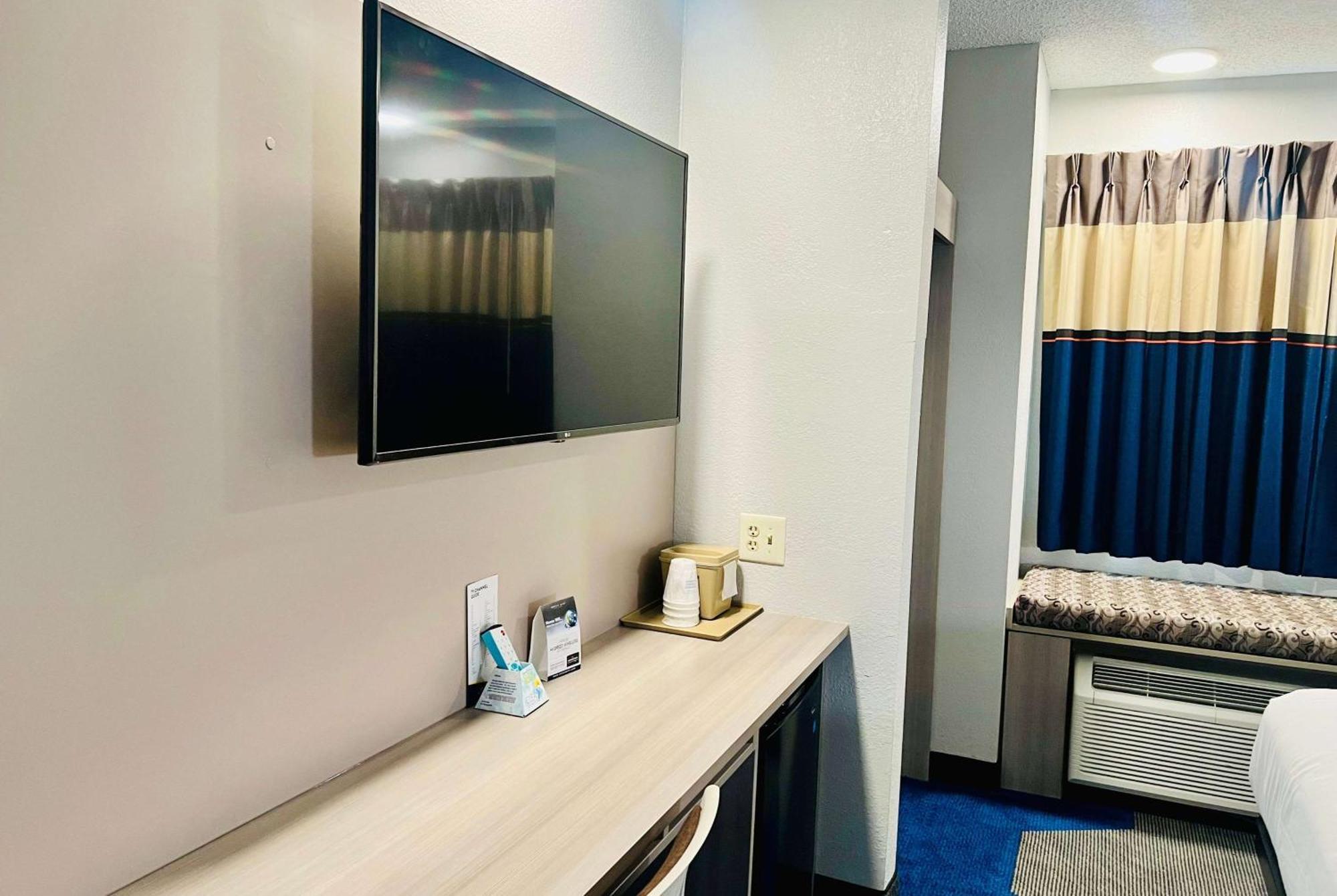 Microtel Inn Georgetown - Lexington North Bagian luar foto