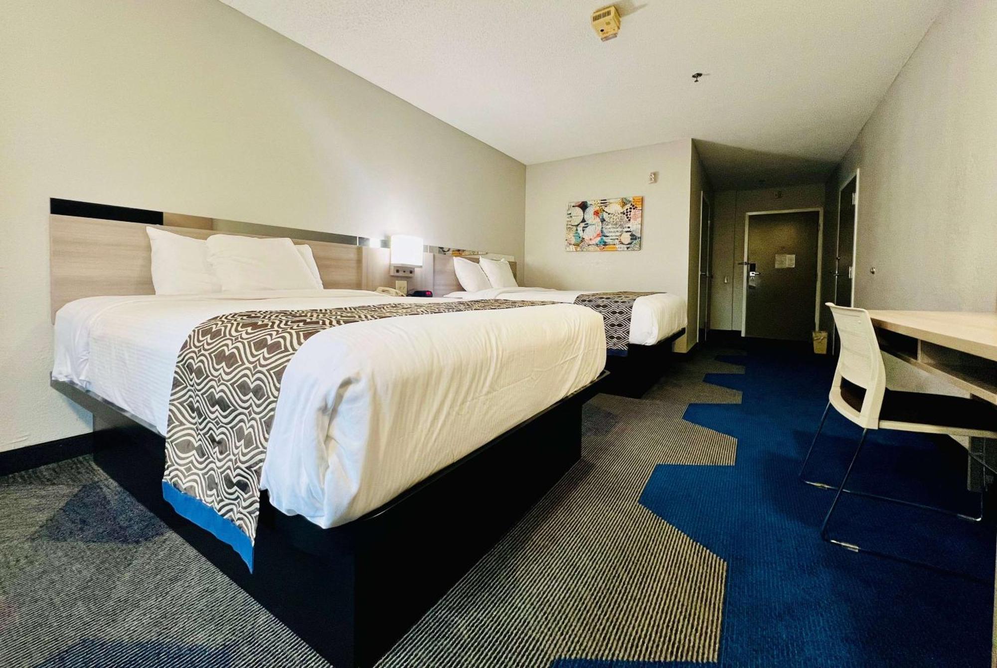 Microtel Inn Georgetown - Lexington North Bagian luar foto