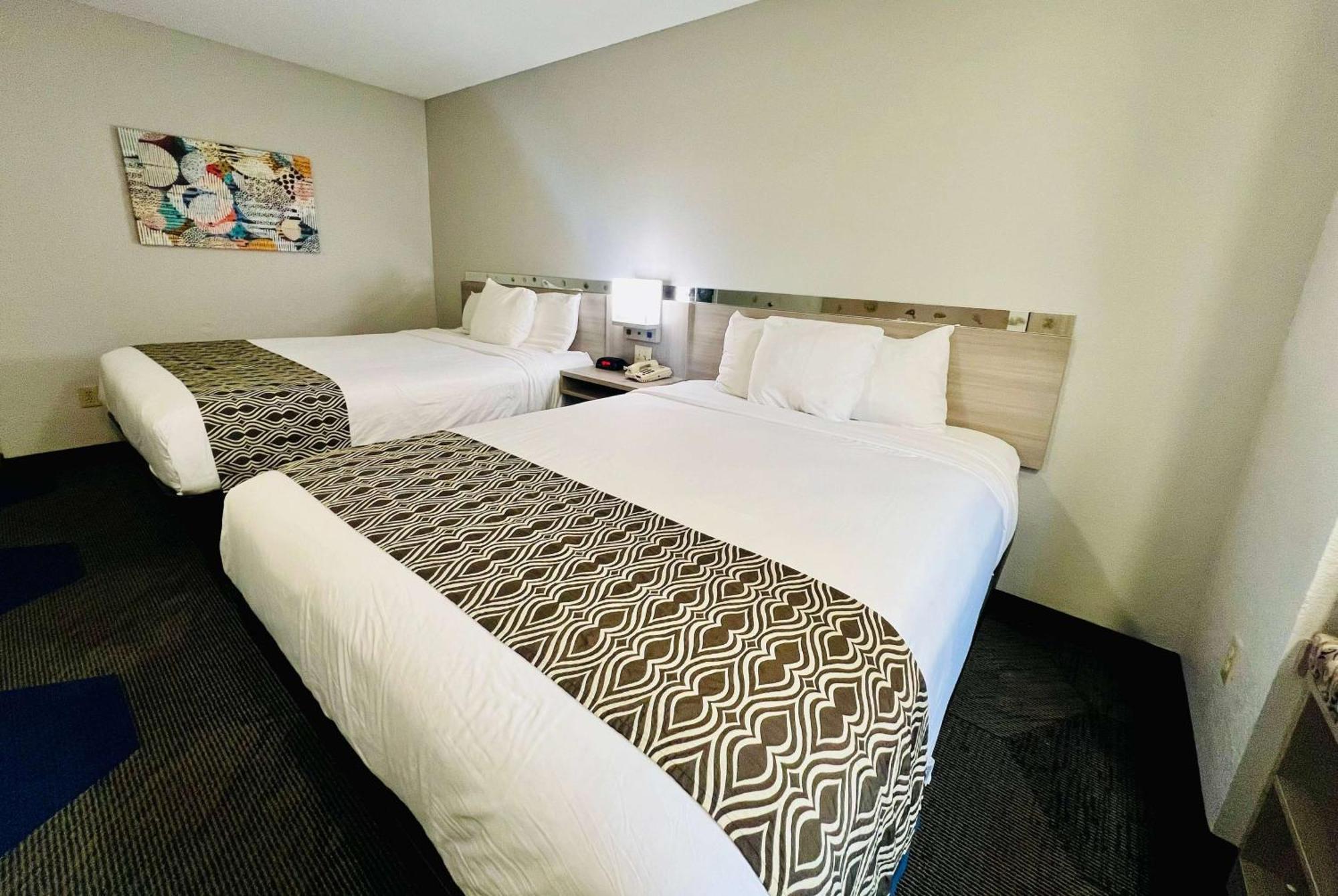 Microtel Inn Georgetown - Lexington North Bagian luar foto